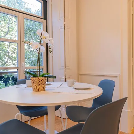 Apartament 2bdr Alcantara Nest By Lovelystay